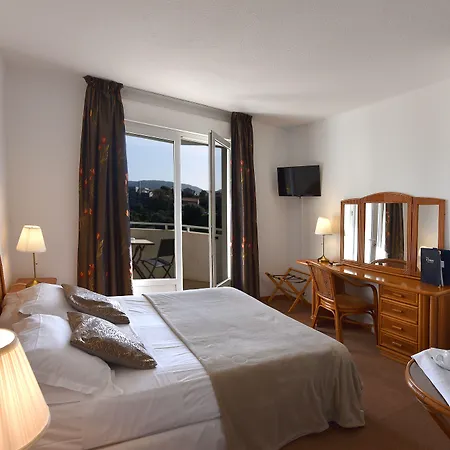 Le Tilbury Otel