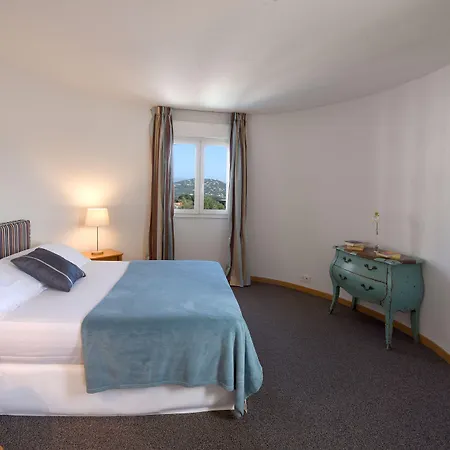 Otel Le Tilbury 3*