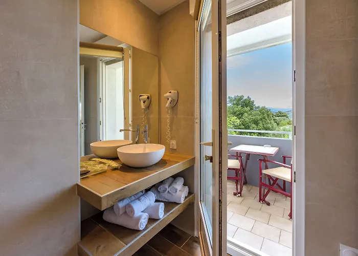 Le Tilbury Porto-Vecchio (Corsica)