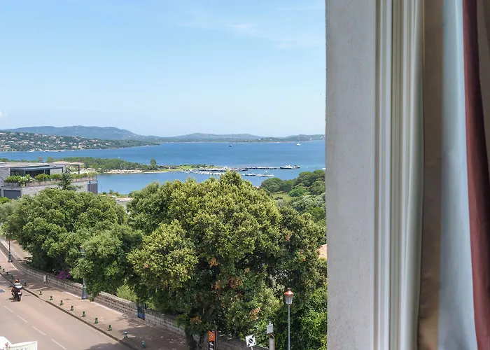 Le Tilbury Porto-Vecchio (Corsica)